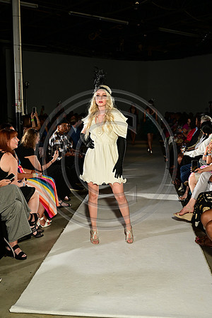 murphyphotography_charlotteseen_lights,camera,action _6-8-2024-1206