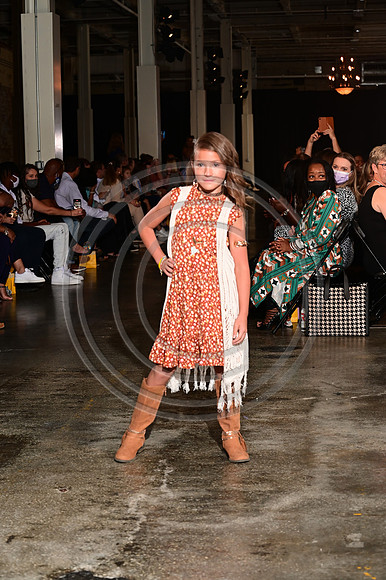 murphyphotography_charlottefashionweek Saturday AM Show_9-25-21 (455)