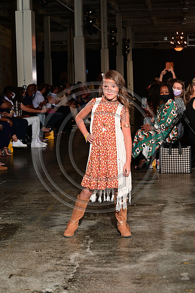murphyphotography_charlottefashionweek Saturday AM Show_9-25-21 (460)