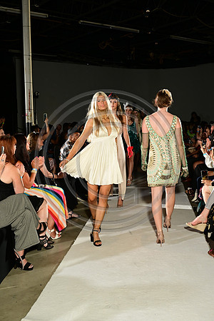murphyphotography_charlotteseen_lights,camera,action _6-8-2024-1298